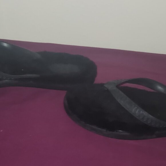 Ugg Fluffie Flip Flops Women Size 10 - Picture 2 of 5